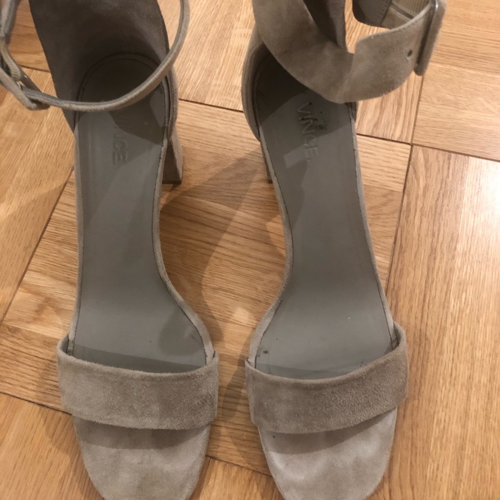 Vince gray suede sandal. Size 9
